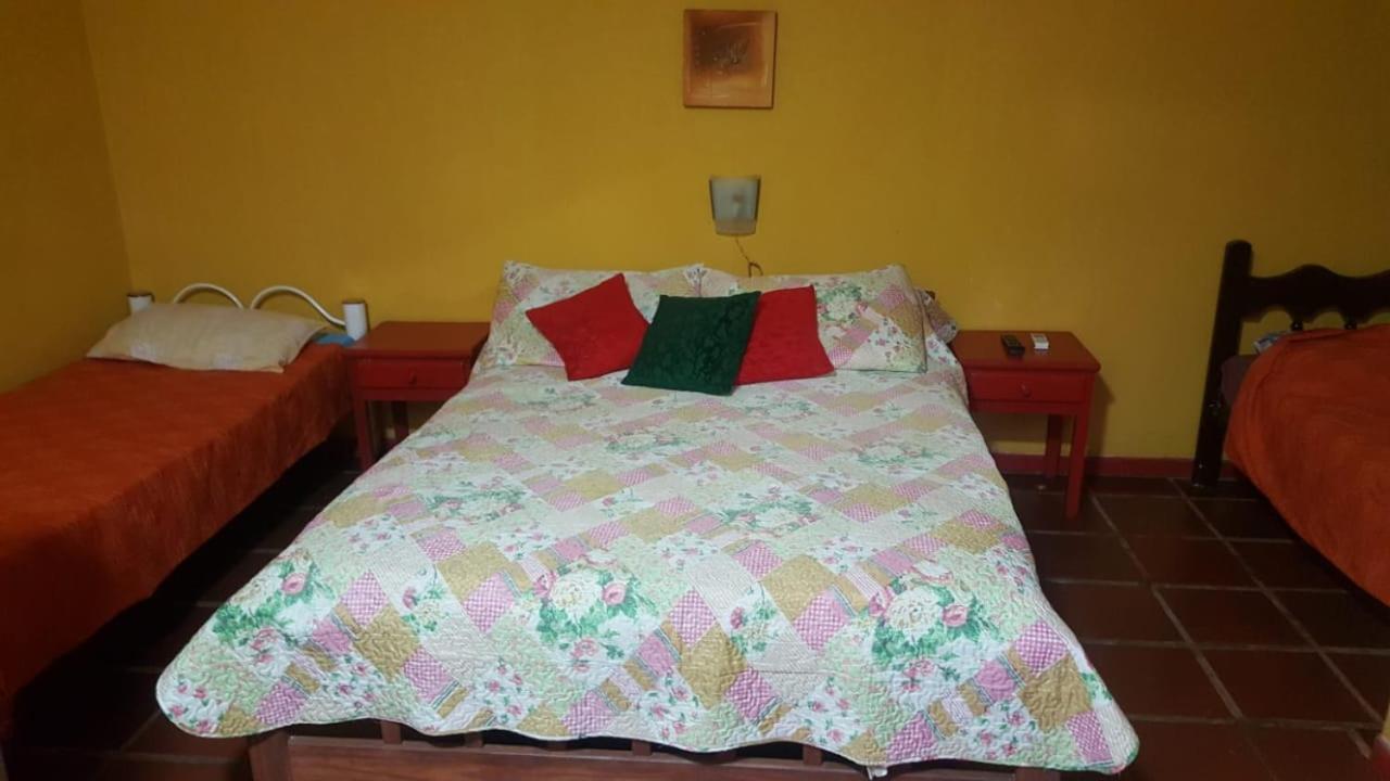 פוארטו איגואסו Hotel Los Amigos מראה חיצוני תמונה